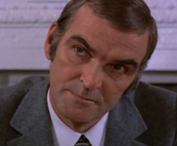 Stanley Baker.png