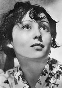 Luise Rainer.jpg